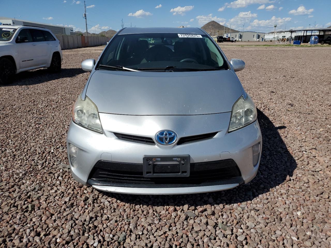 2014 Toyota Prius - Image 5
