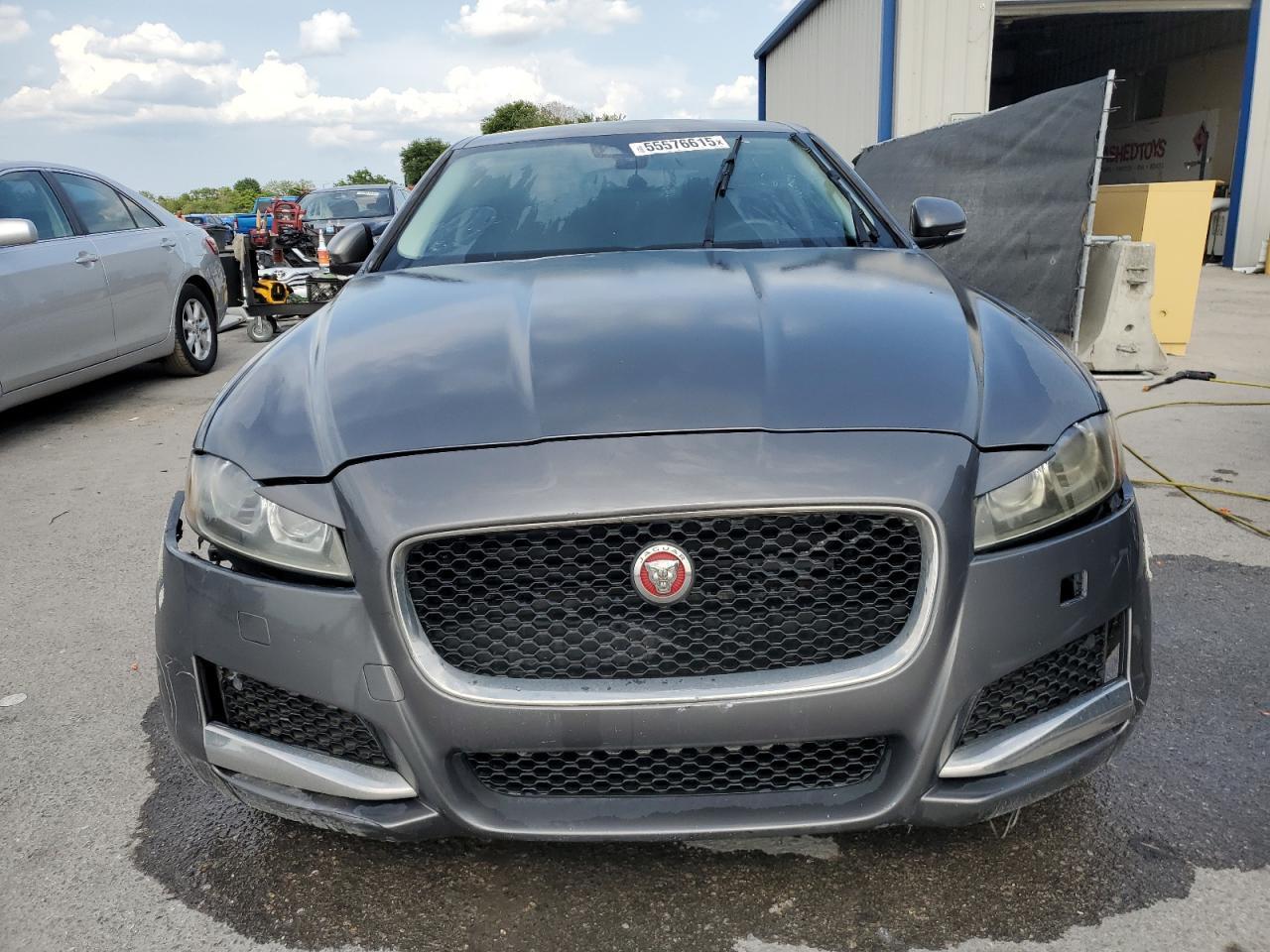 2017 Jaguar Xf Premium - Фото 5
