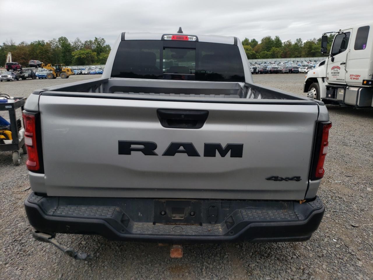 2025 Ram 1500 Tradesman - Фото 6