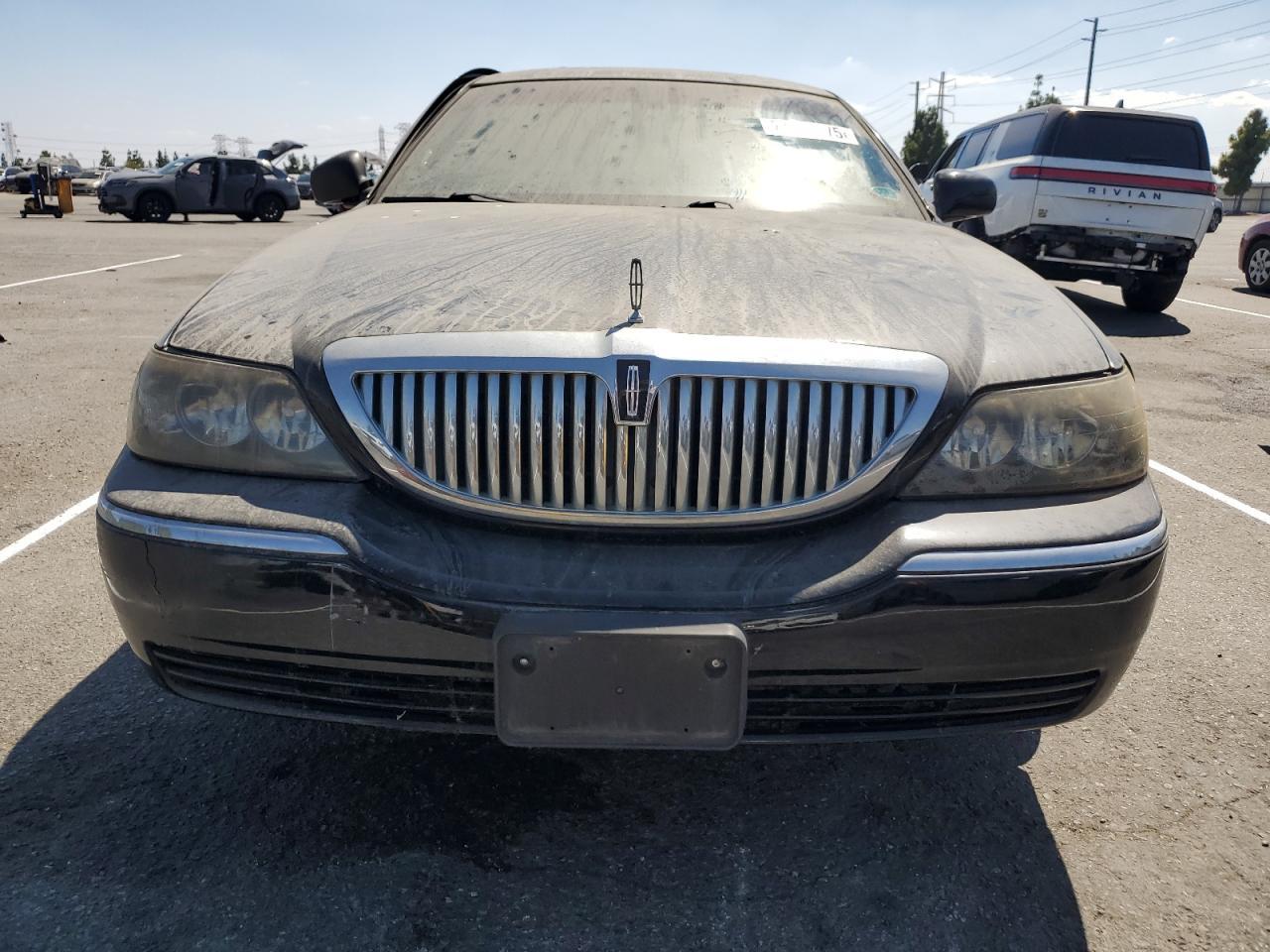 2011 Lincoln Town Car Executive L - Фото 5