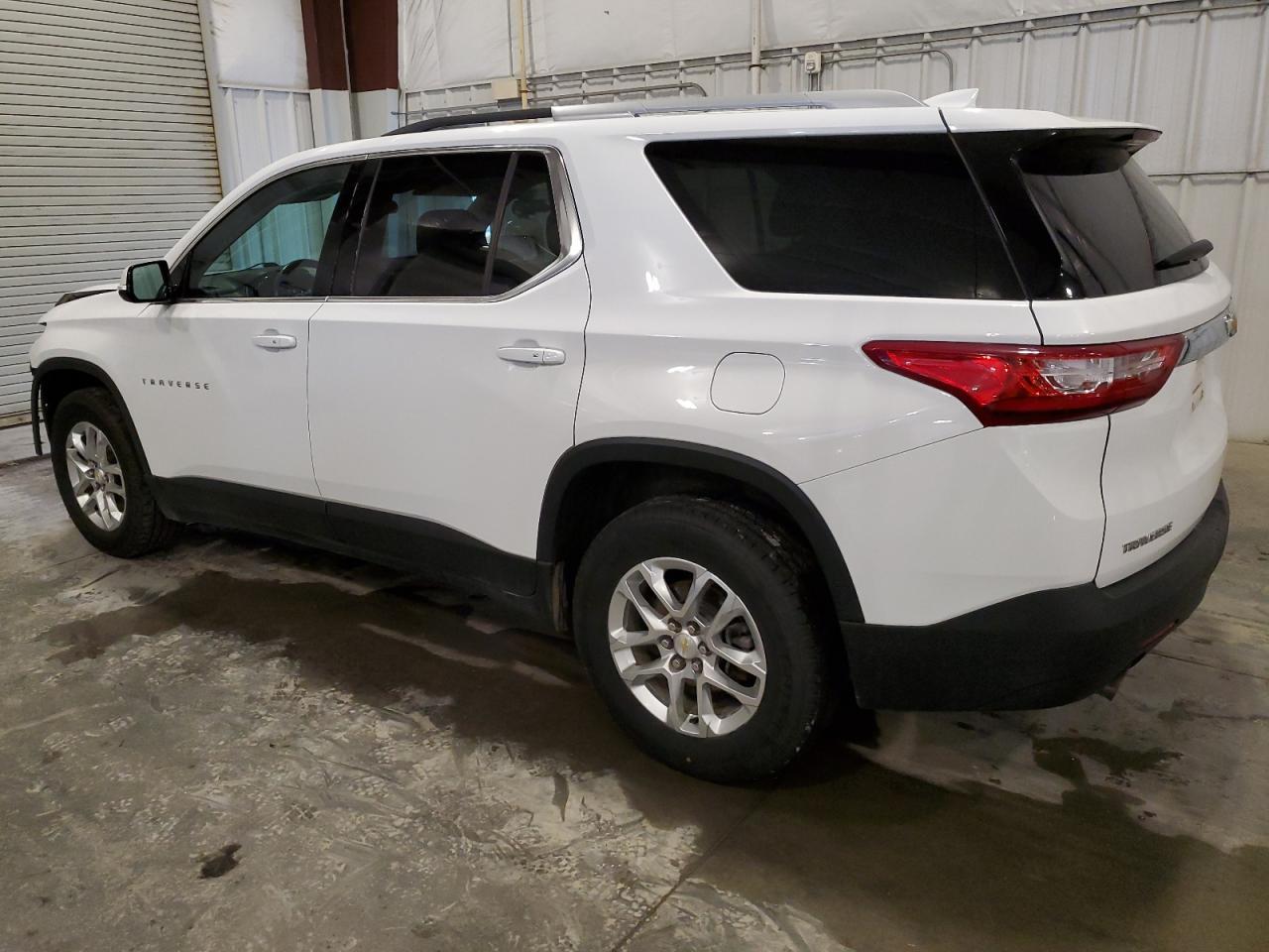 2018 Chevrolet Traverse Lt - Фото 2