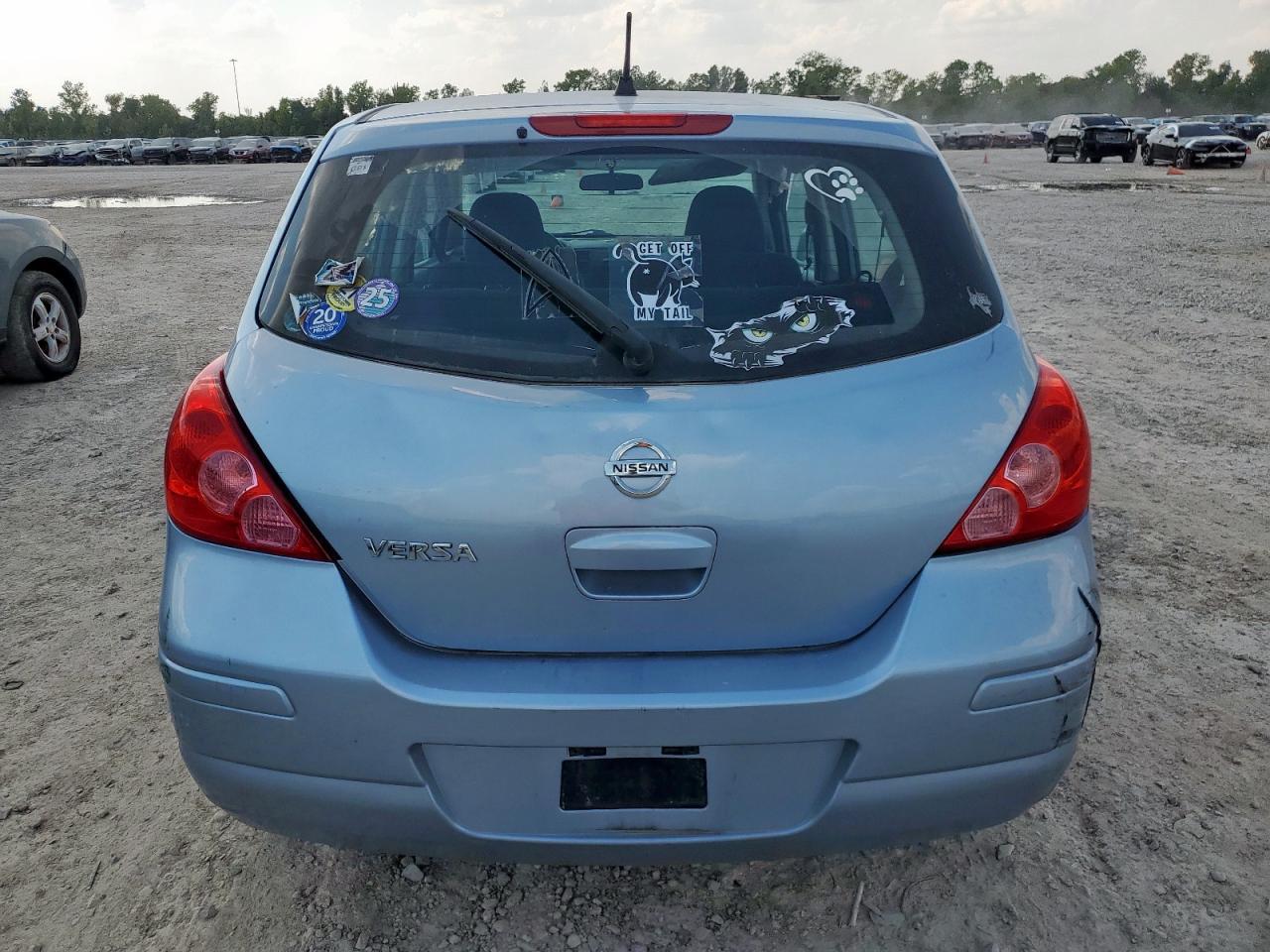 2011 Nissan Versa S - Image 6