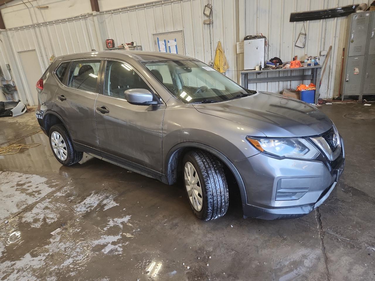 2017 Nissan Rogue S - Фото 4