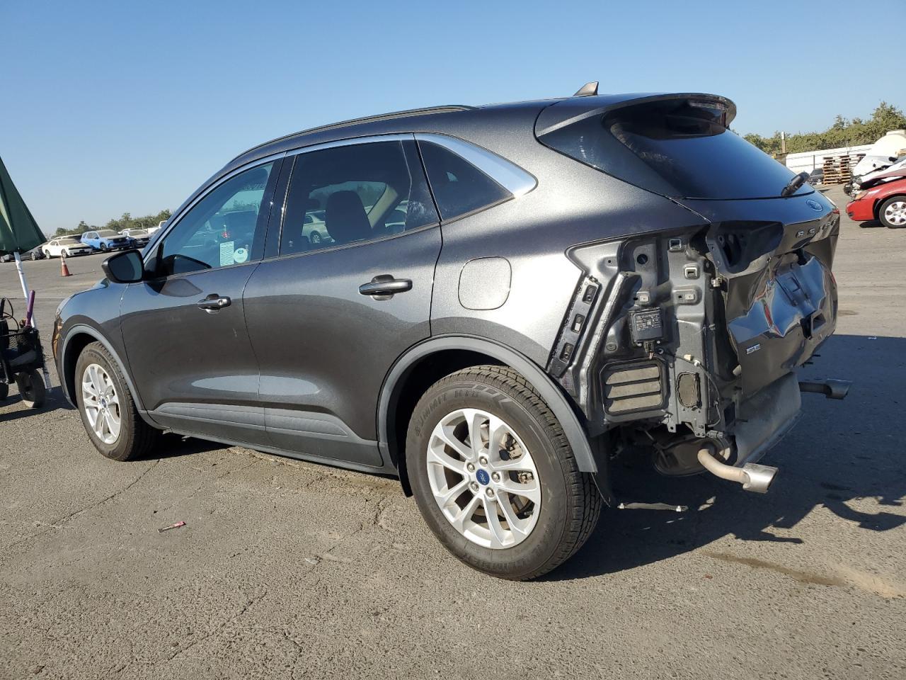 2020 Ford Escape Se - Фото 2