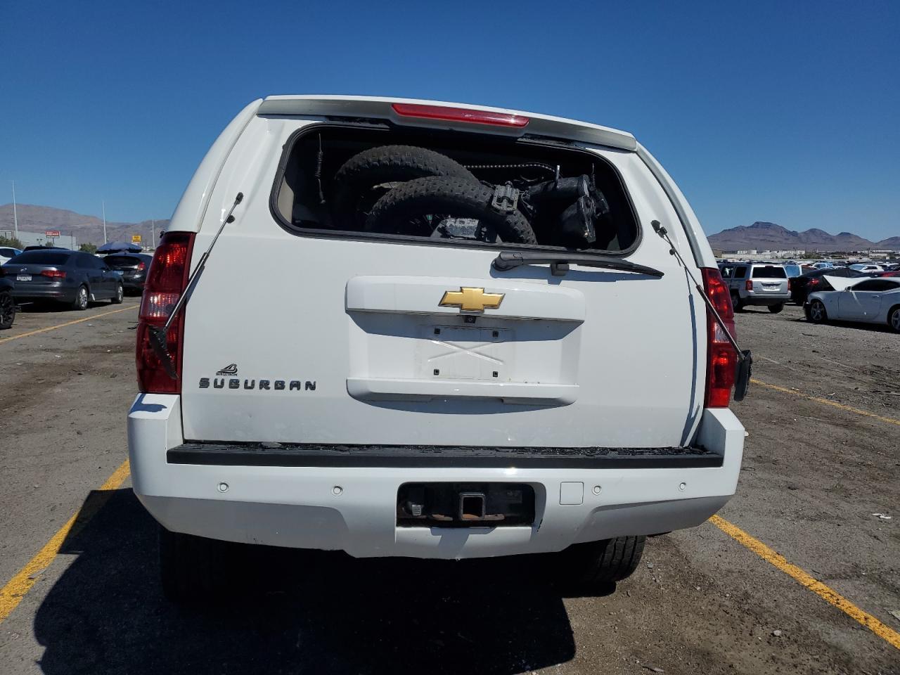 2013 Chevrolet Suburban K1500 Lt - Image 6