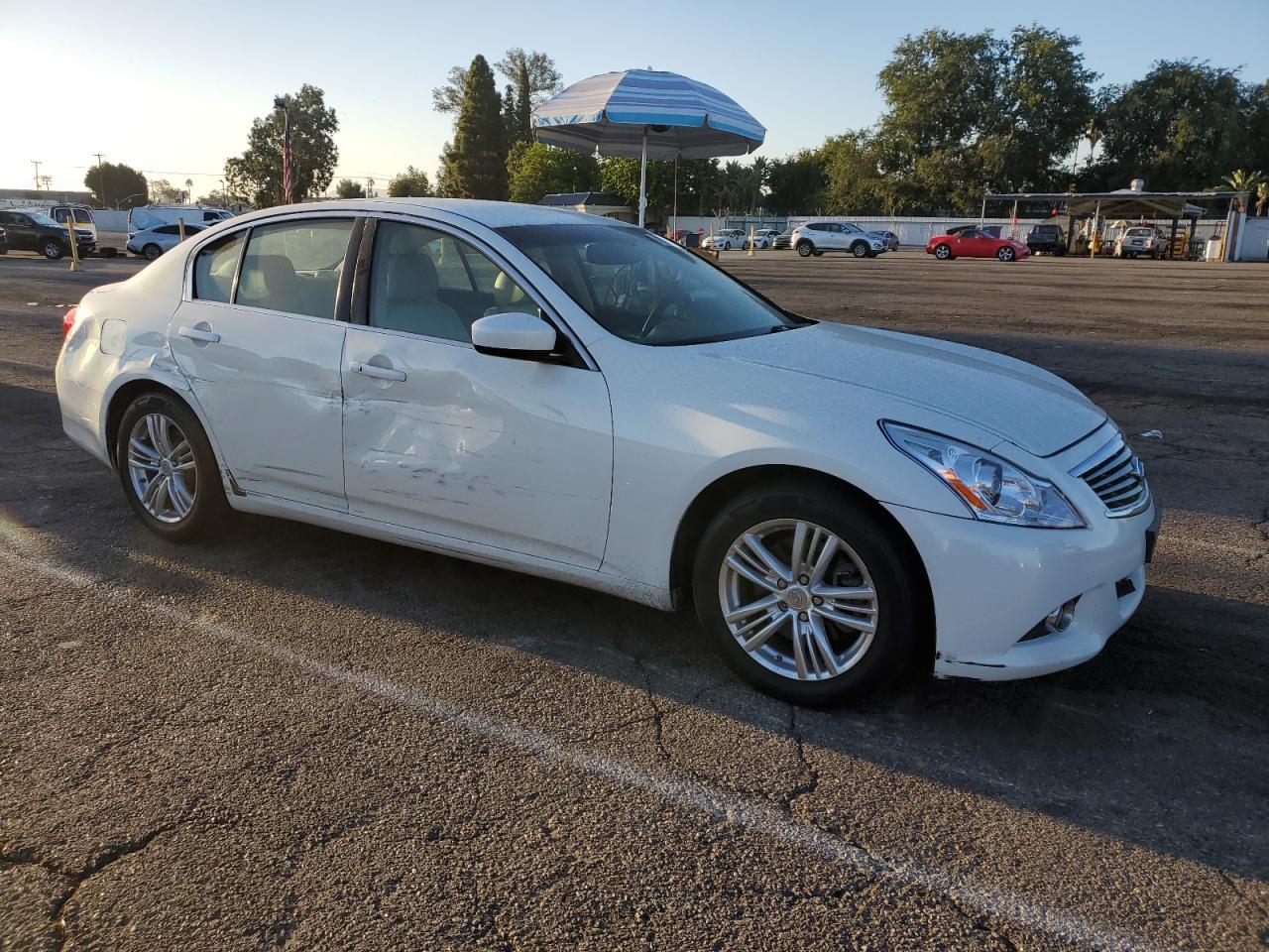2011 Infiniti G25 Base - Image 4