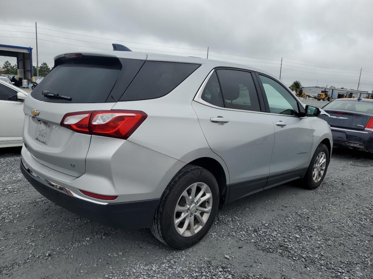 2019 Chevrolet Equinox Lt - Image 3