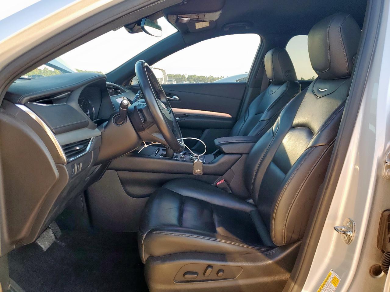 2021 Cadillac Xt4 Premium Luxury - Image 7
