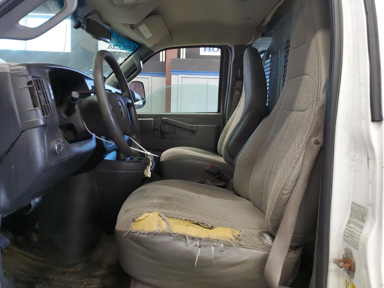 2017 GMC Savana G2500 - Фото 7