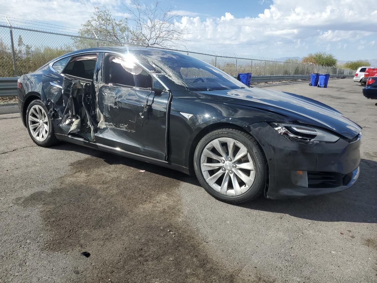 2016 Tesla Model S - Image 4