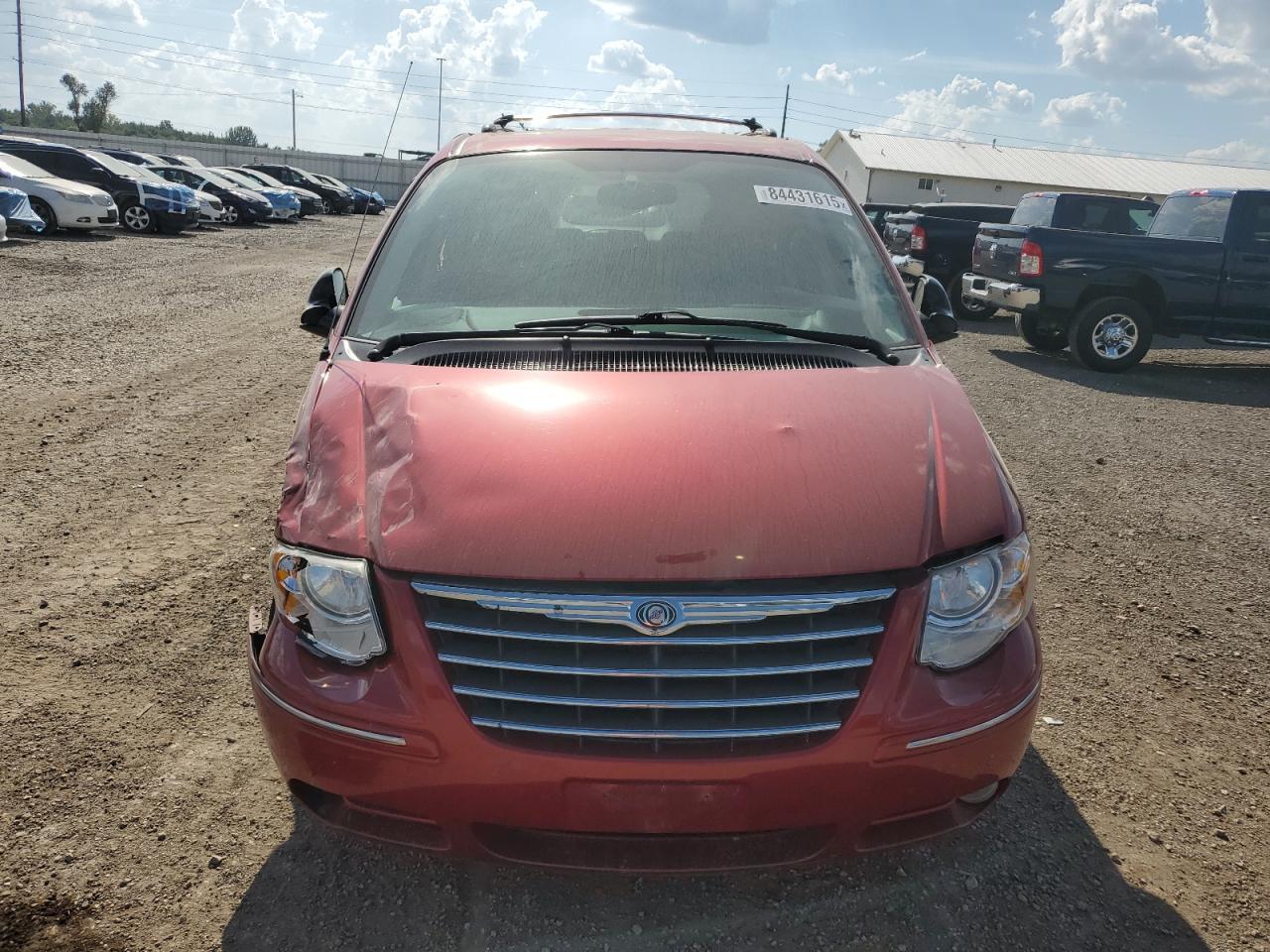 2005 Chrysler Town & Country Limited - Фото 5