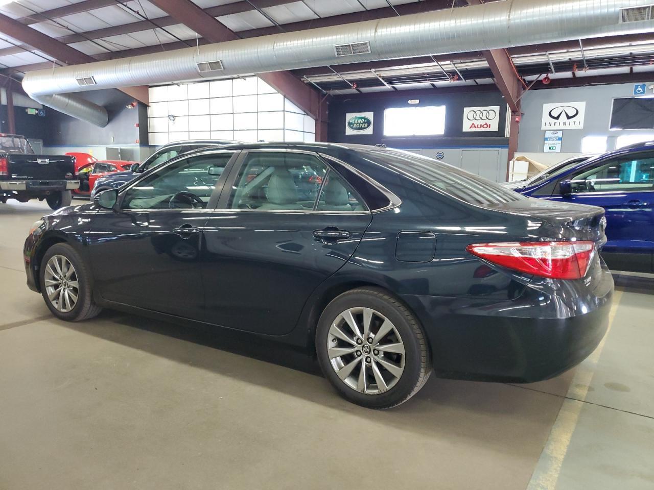 2015 Toyota Camry Hybrid - Фото 2