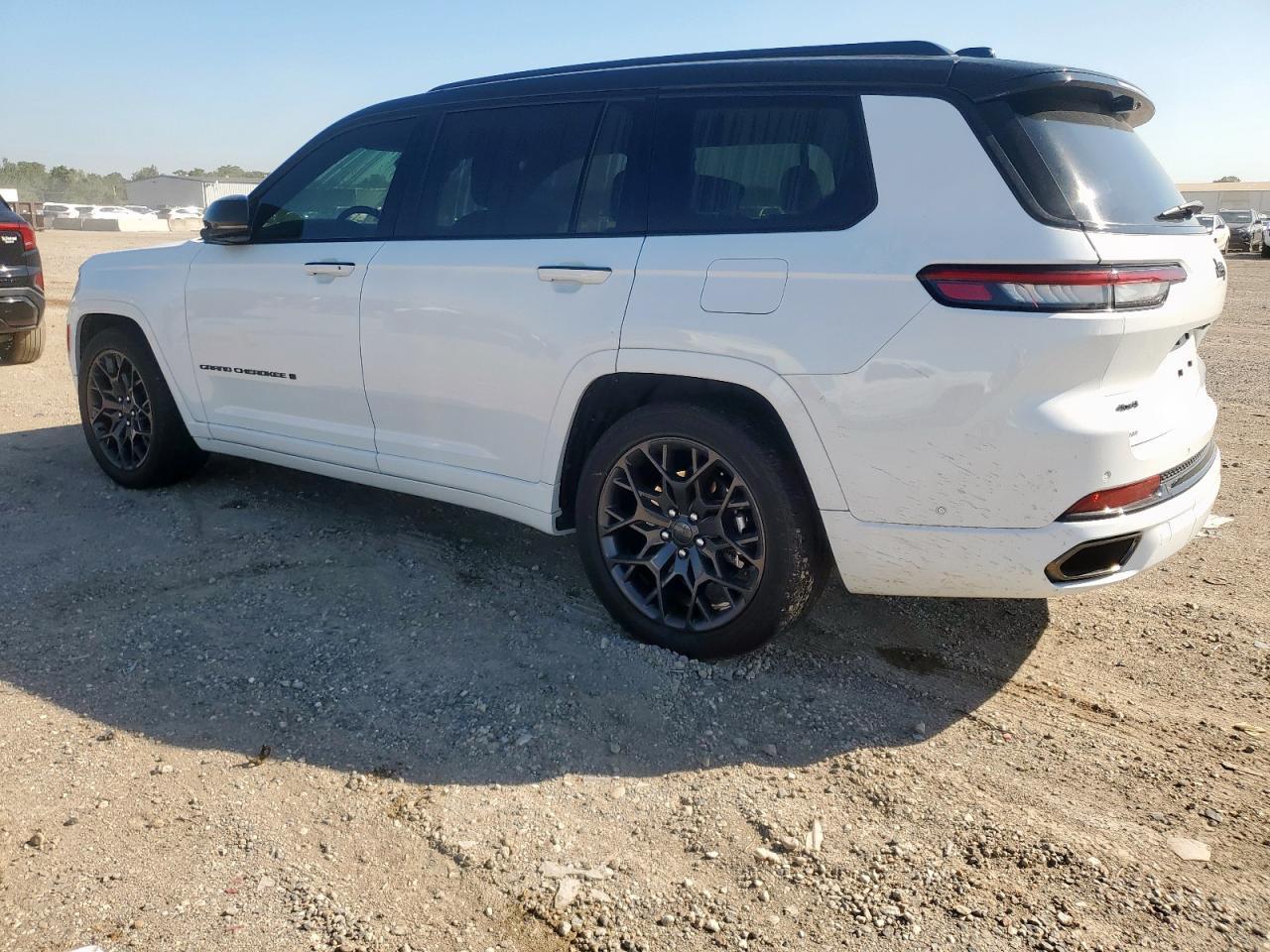 2024 Jeep Grand Cherokee L Summit - Фото 2