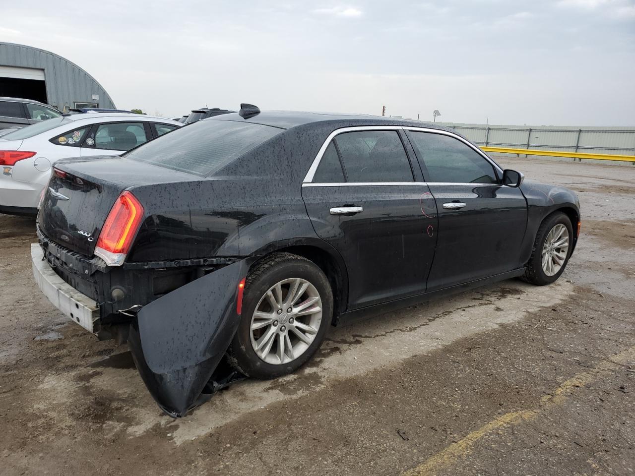 2016 Chrysler 300C - Фото 3
