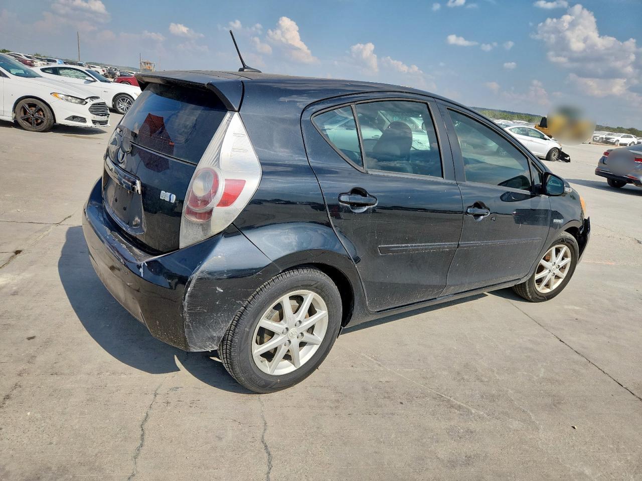 2012 Toyota Prius C - Фото 3