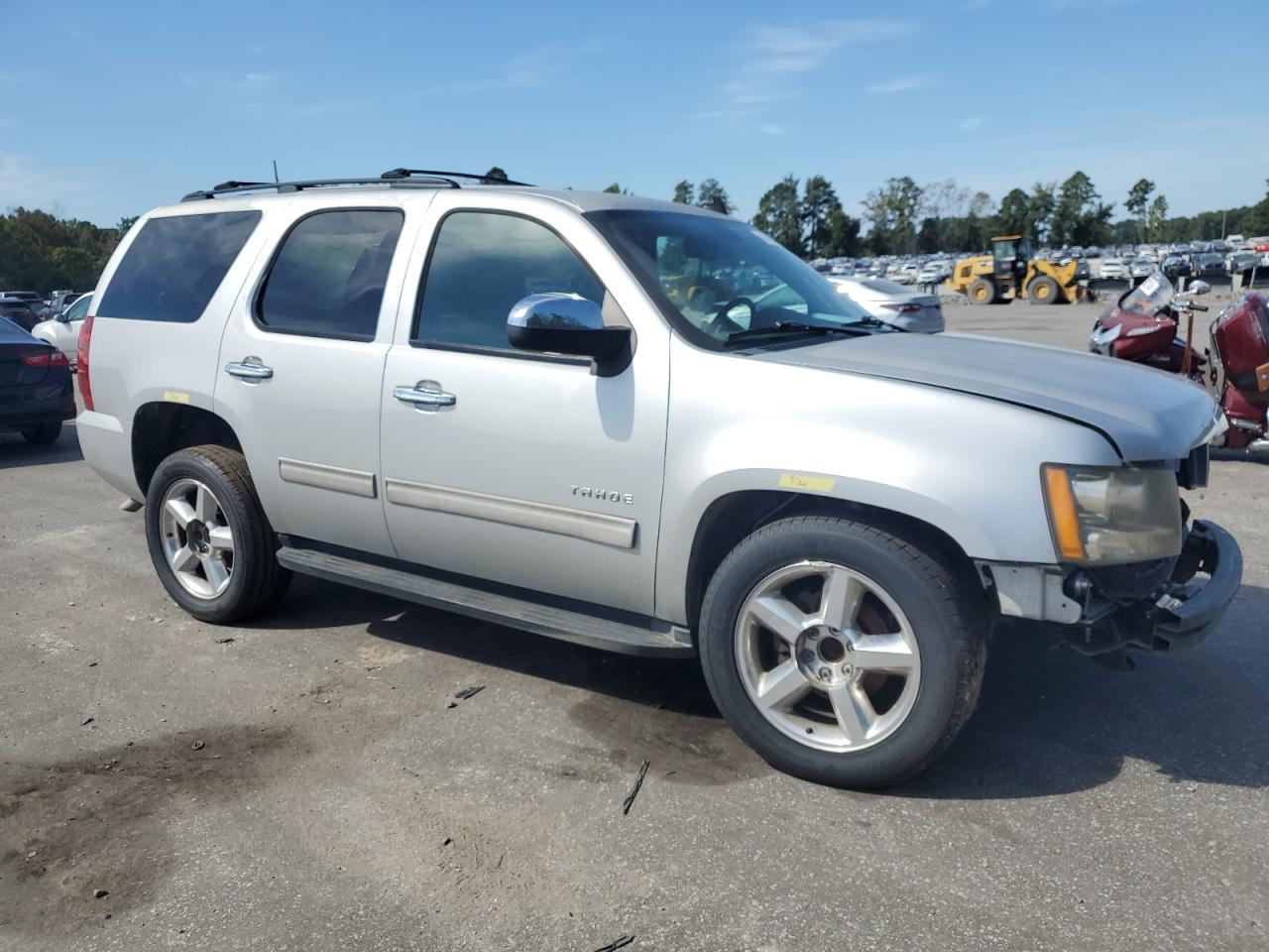 2011 Chevrolet Tahoe C1500 Ls - Фото 4