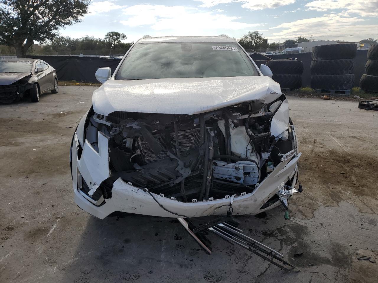 2018 Cadillac Xt5 Luxury - Image 5