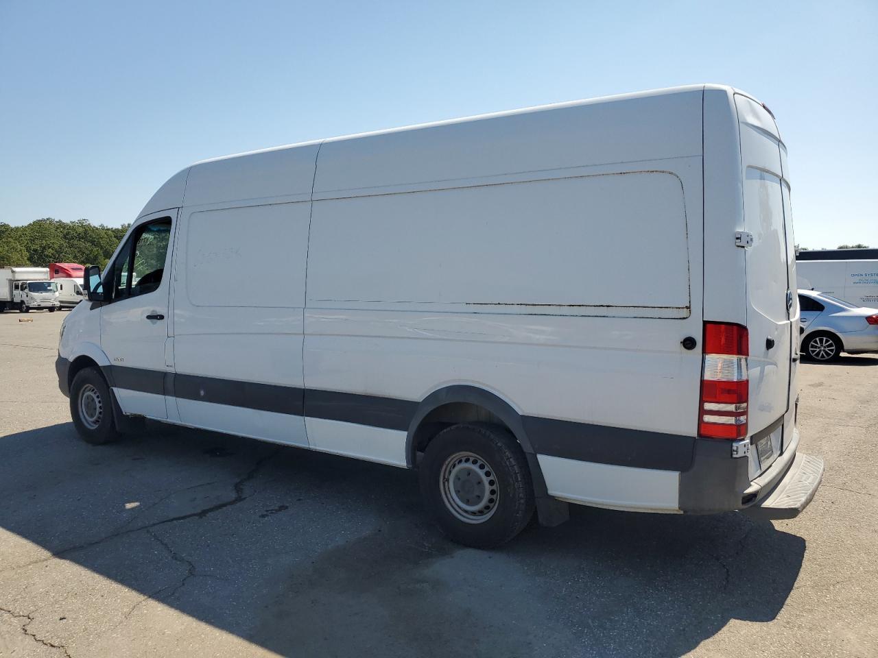 2014 Mercedes-Benz Sprinter 2500 - Image 2