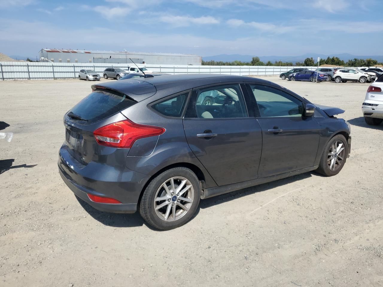 2016 Ford Focus Se - Фото 3