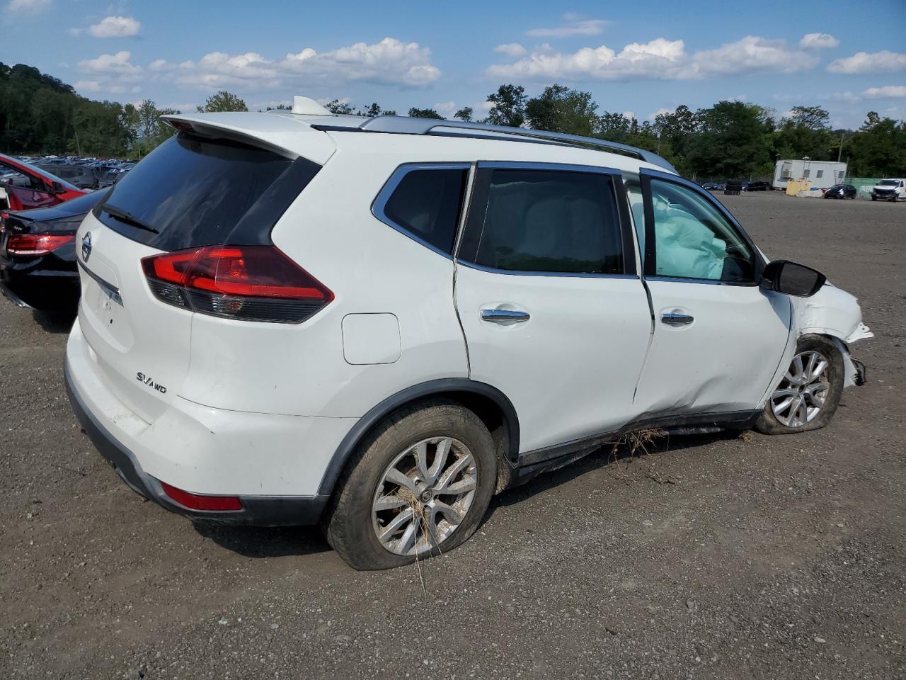 2018 Nissan Rogue S - Фото 3