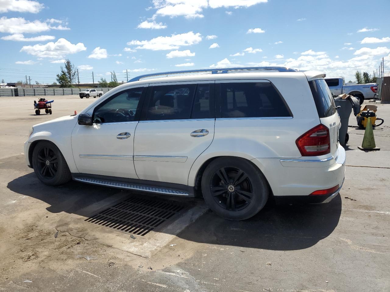 2011 Mercedes-Benz Gl 450 4Matic - Фото 2