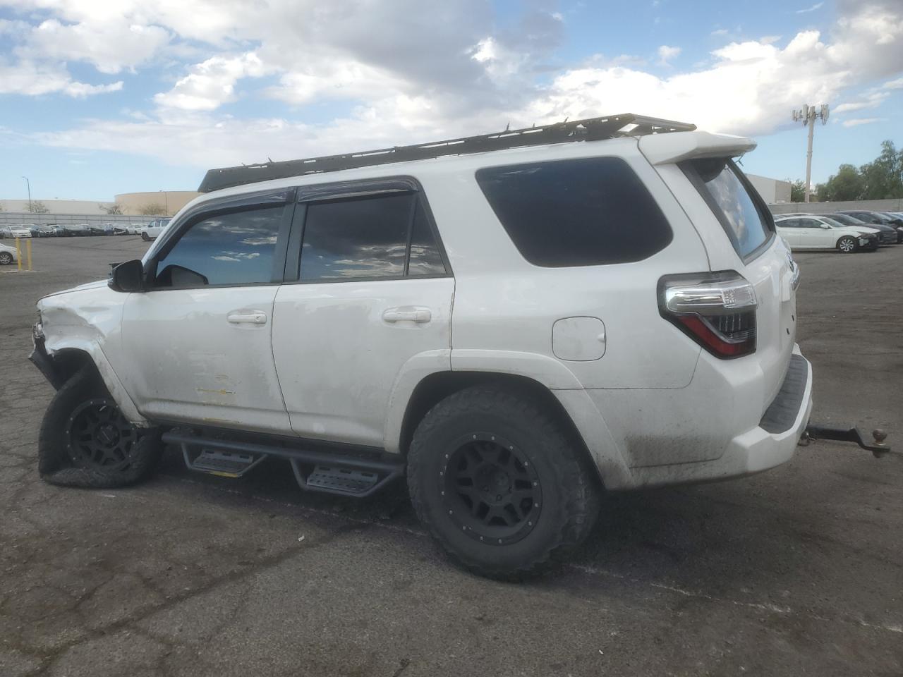 2016 Toyota 4Runner Sr5/Sr5 Premium - Image 2