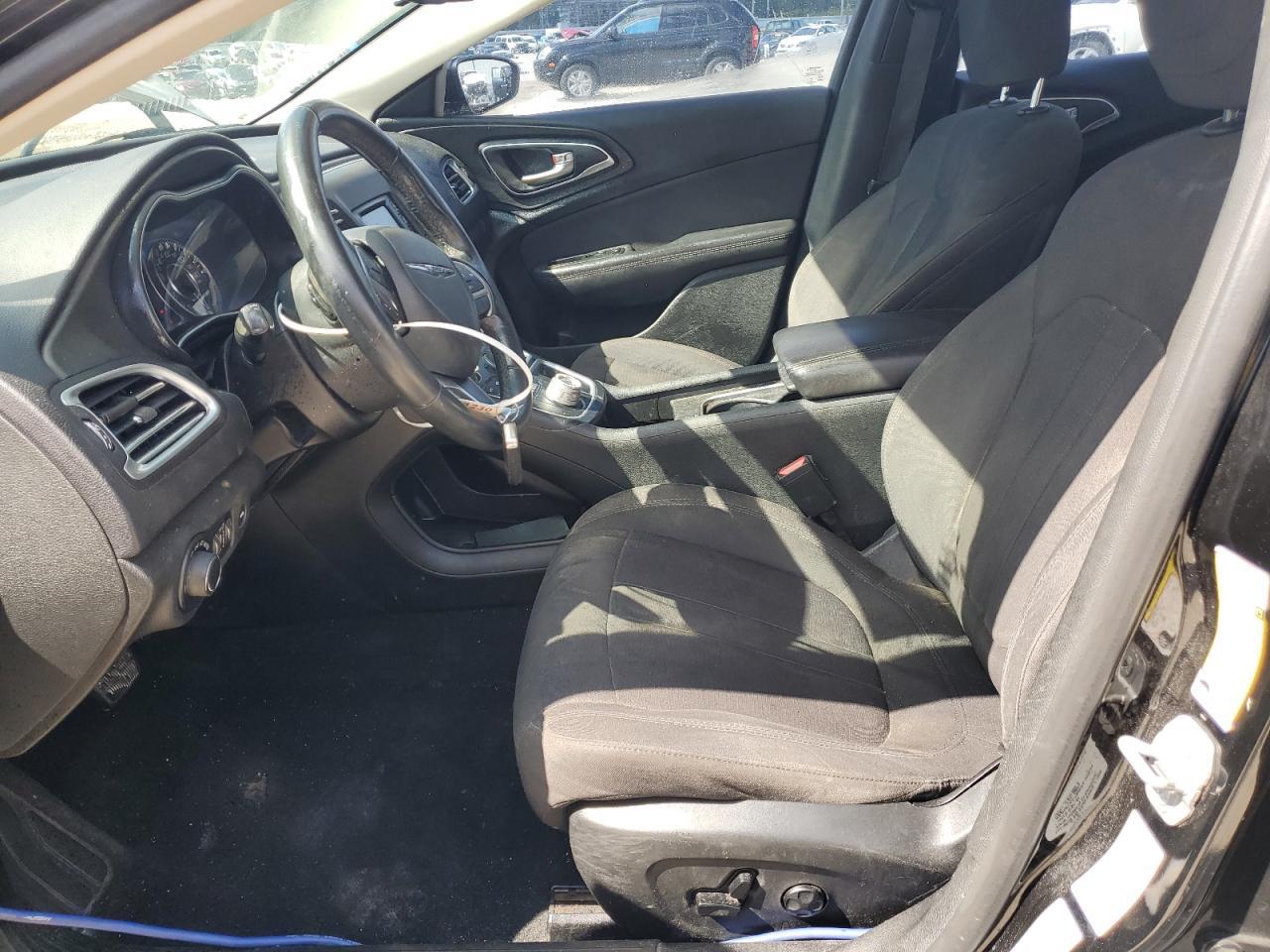 2015 Chrysler 200 Limited - Image 7