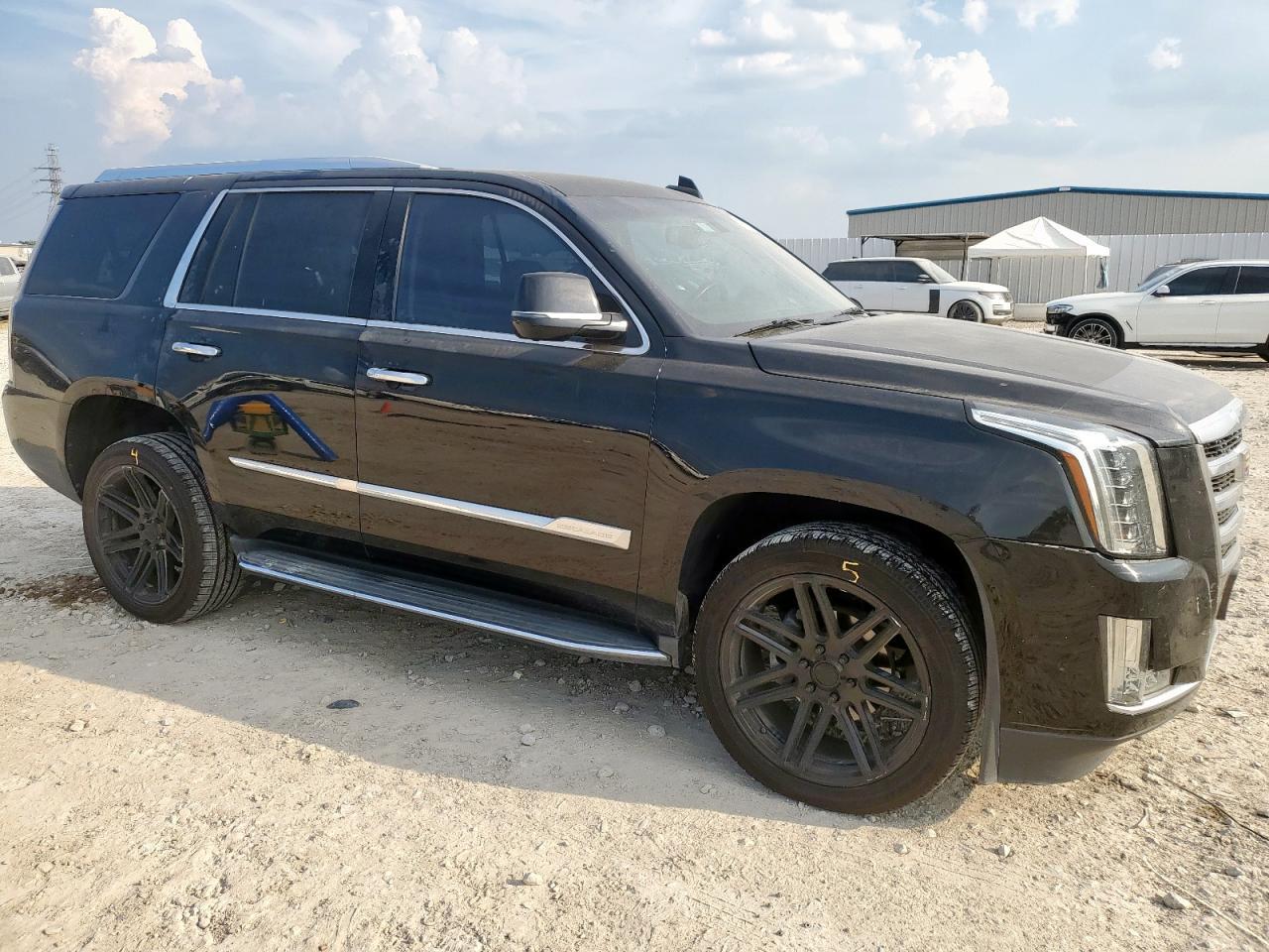 2018 Cadillac Escalade - Image 4