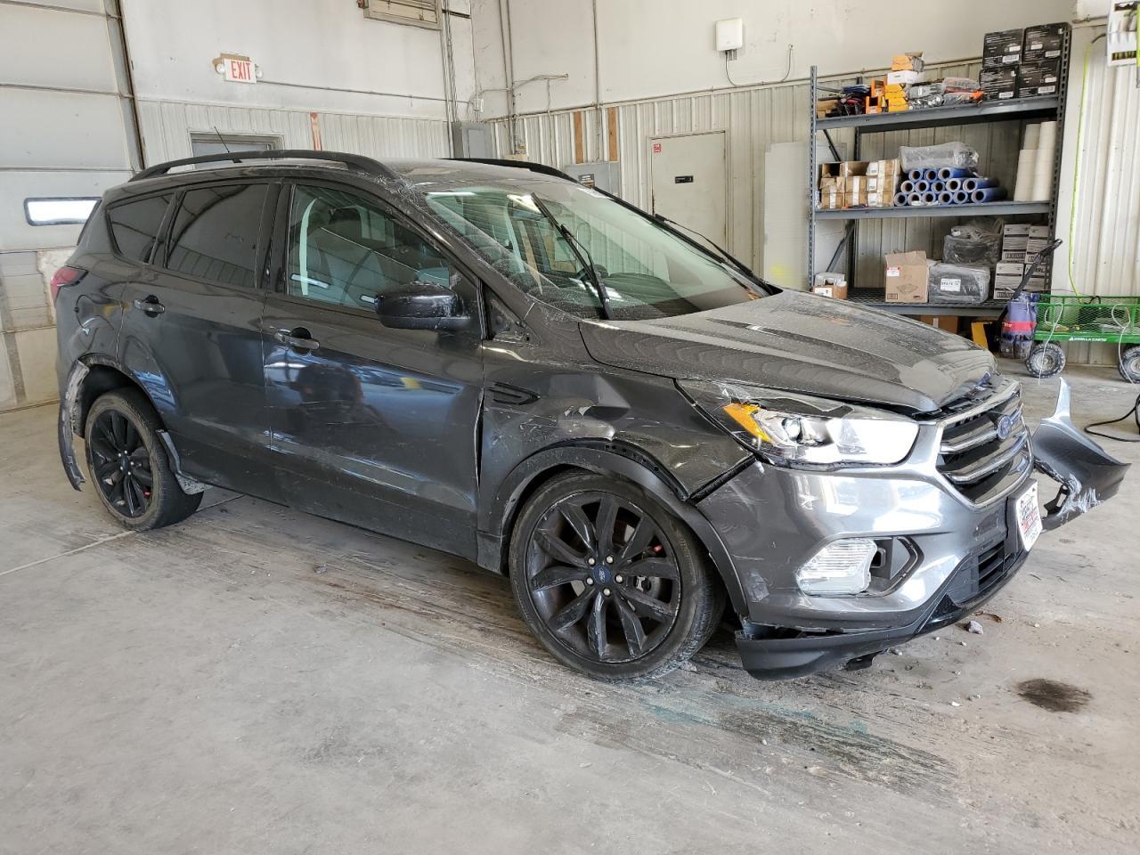2019 Ford Escape Se - Фото 4