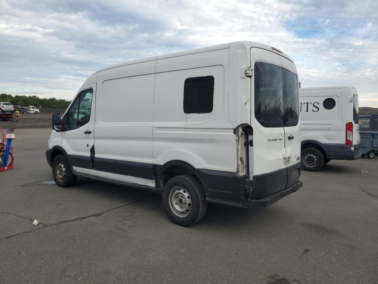 2015 Ford Transit T-250 - Image 2