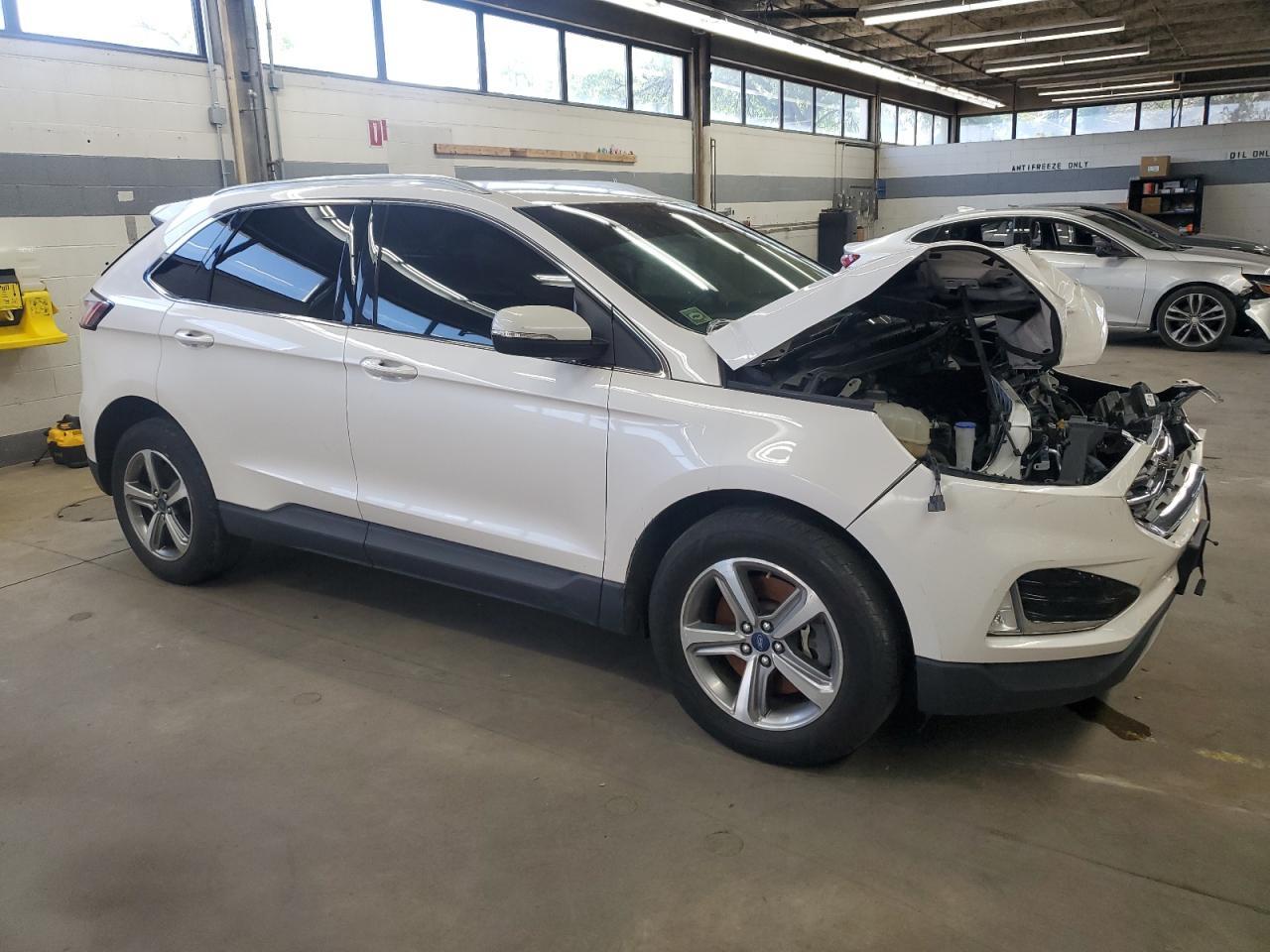 2019 Ford Edge Sel - Фото 4