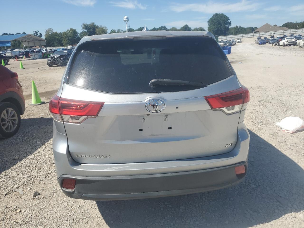 2018 Toyota Highlander Le - Фото 6
