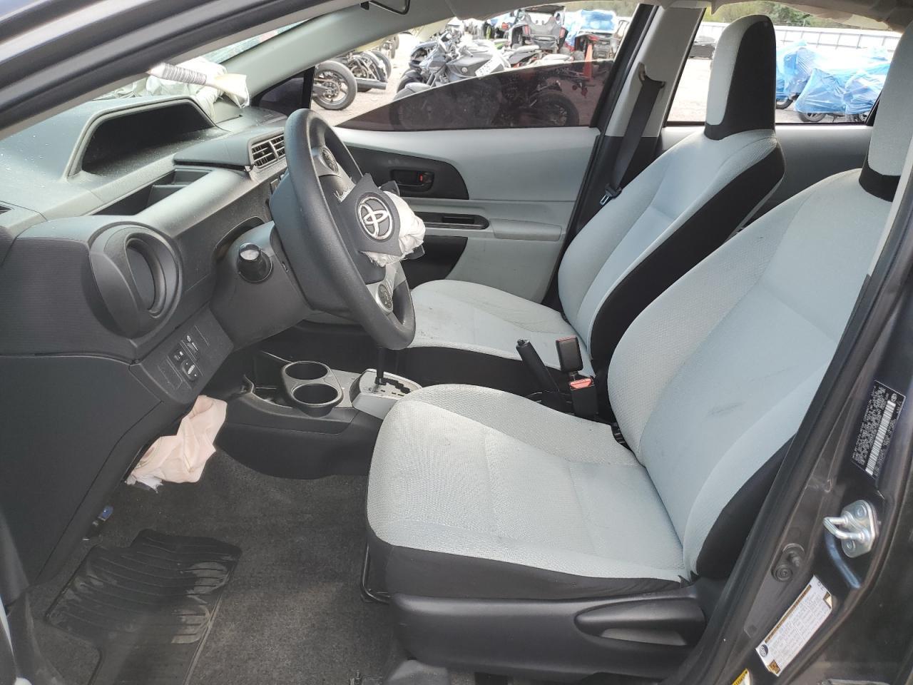 2014 Toyota Prius C - Фото 7