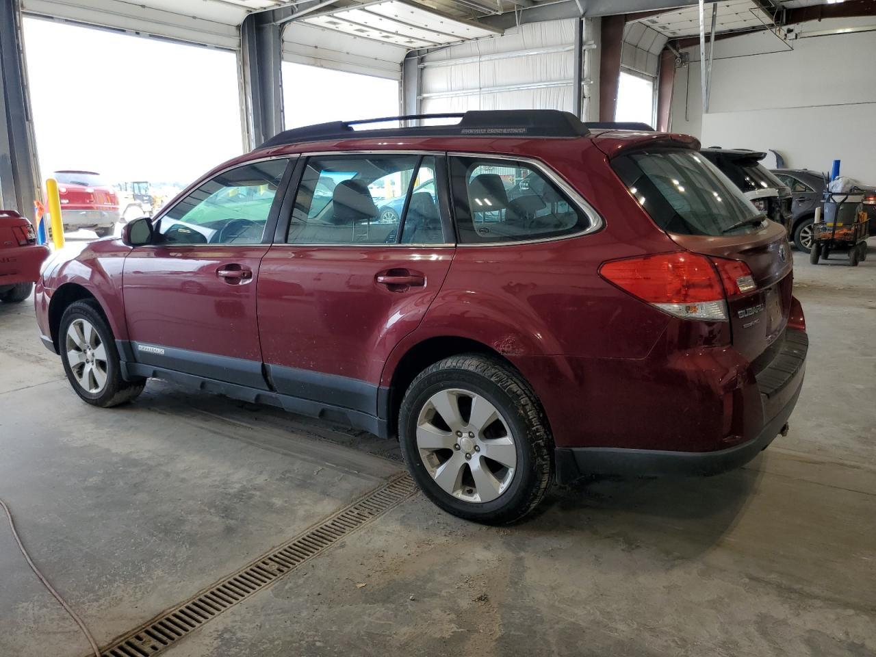 2012 Subaru Outback 2.5I - Фото 2