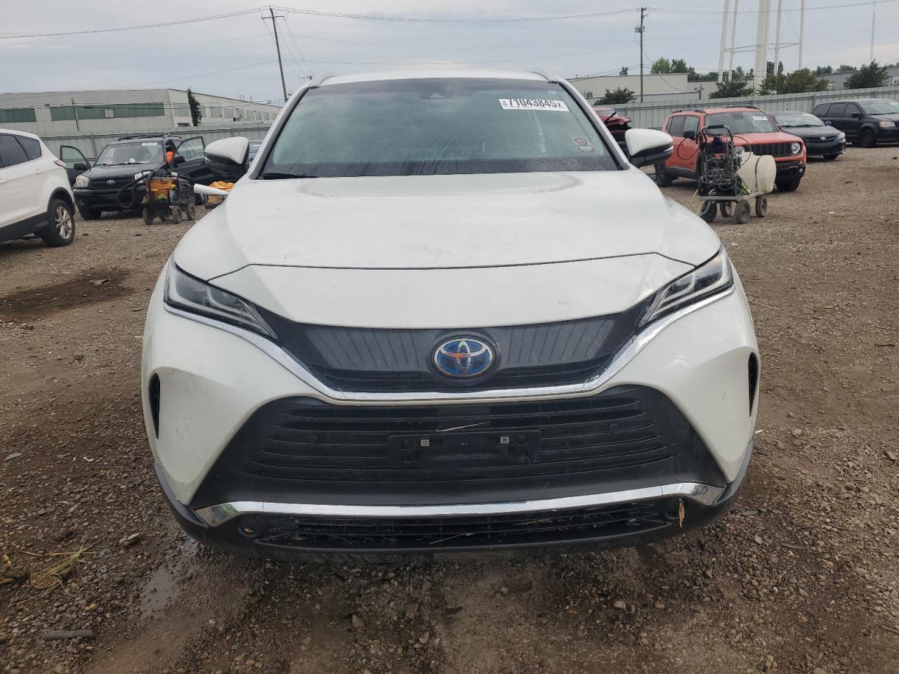 2021 Toyota Venza Le - Фото 5