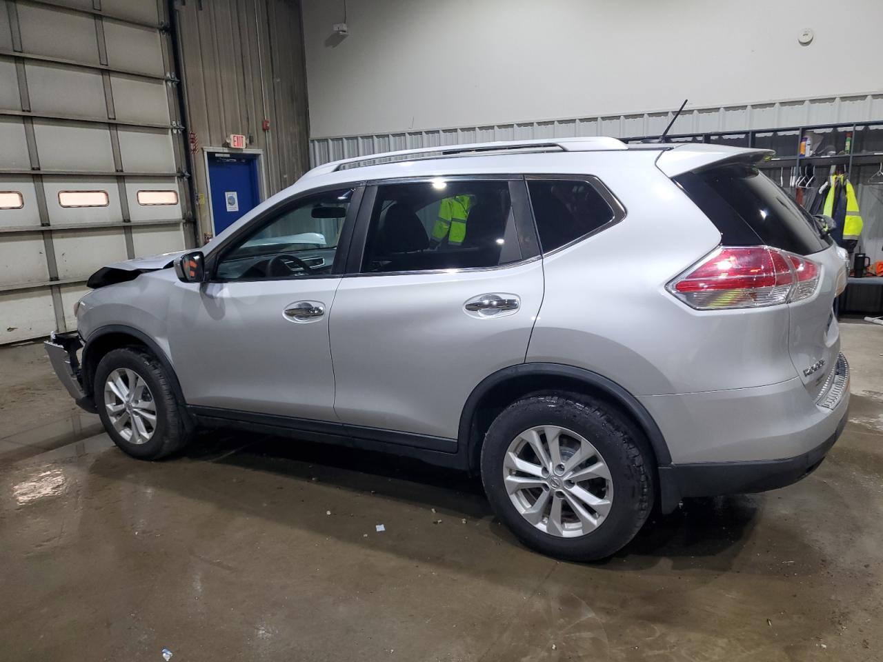 2016 Nissan Rogue S - Фото 2