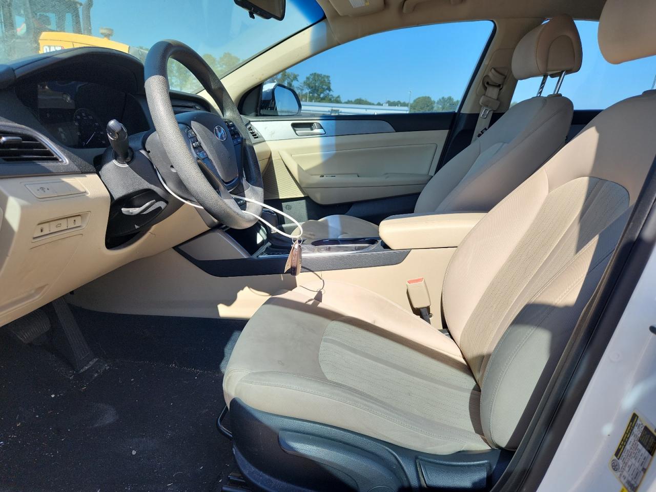 2017 Hyundai Sonata Hybrid - Image 7