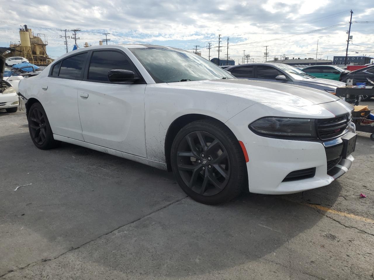 2022 Dodge Charger Sxt - Фото 4