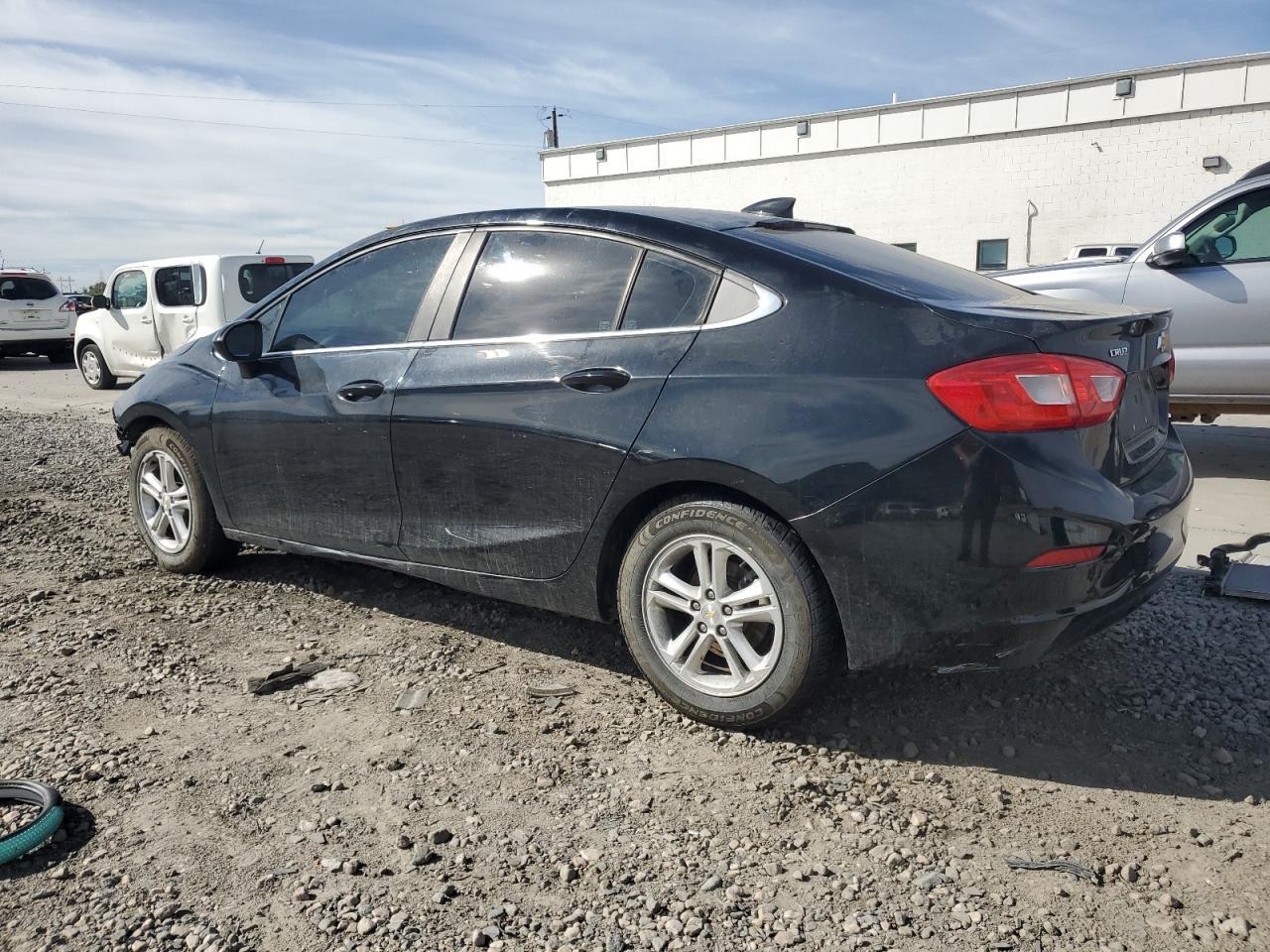 2016 Chevrolet Cruze Lt - Image 2
