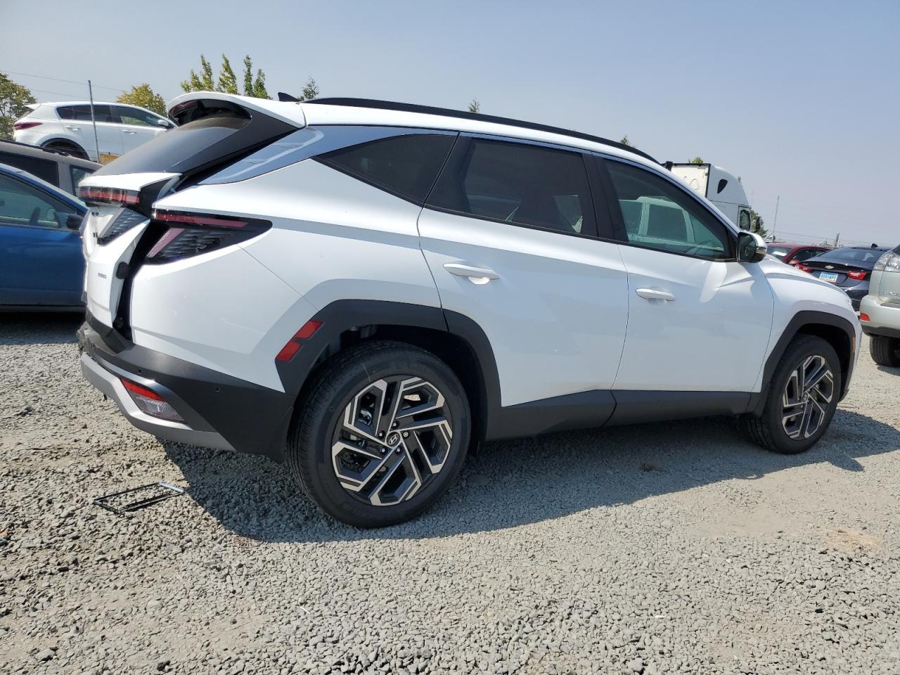 2025 Hyundai Tucson Limited - Image 3