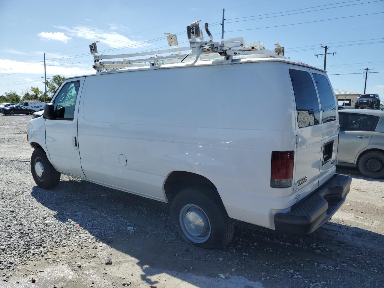 2006 Ford Econoline Cargo E-35 - Фото 2