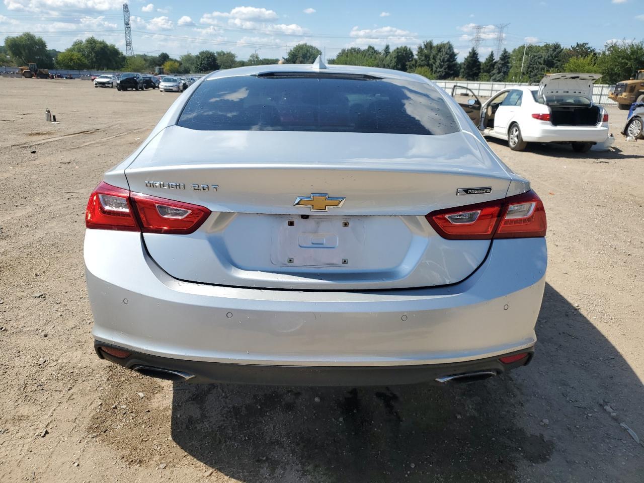 2017 Chevrolet Malibu Premier - Фото 6