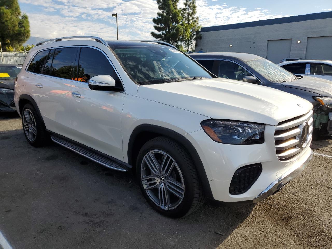 2024 Mercedes-Benz Gls 450 4Matic - Фото 4