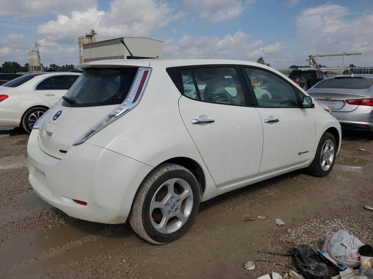 2013 Nissan Leaf S - Фото 3