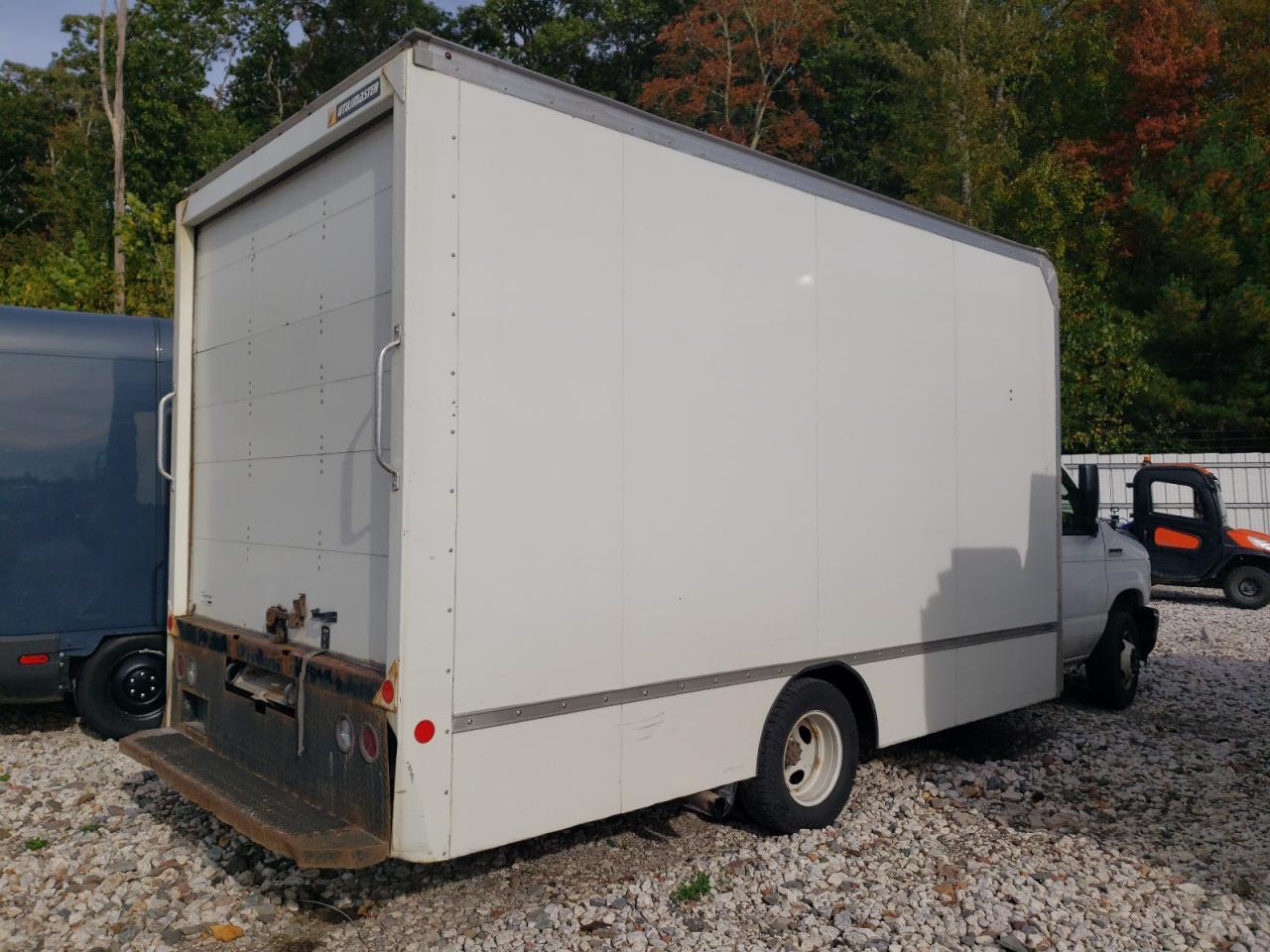 2022 Ford Econoline E-350 Box Truck *** Prior Fleet *** - Image 3