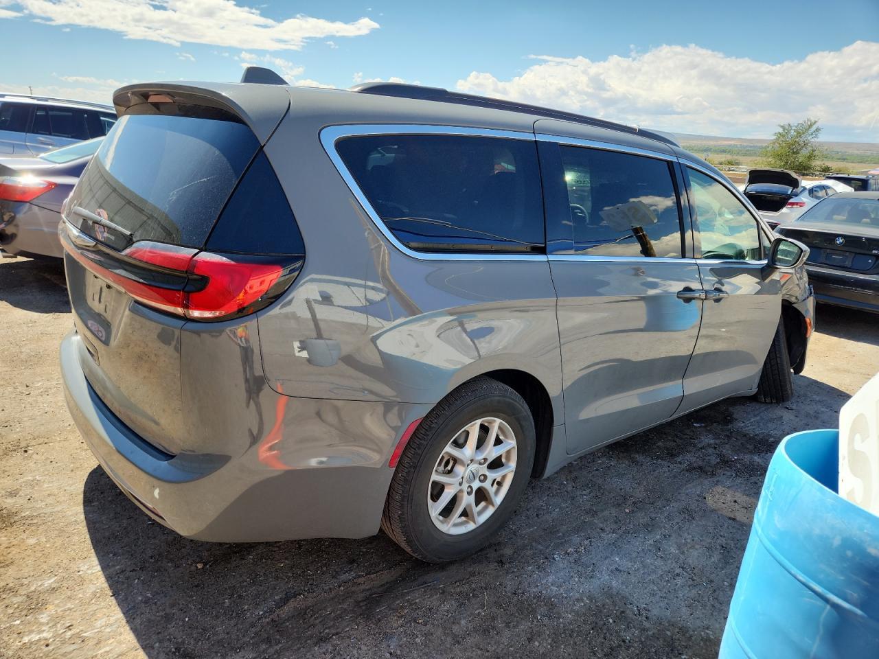 2022 Chrysler Pacifica Touring L - Фото 3