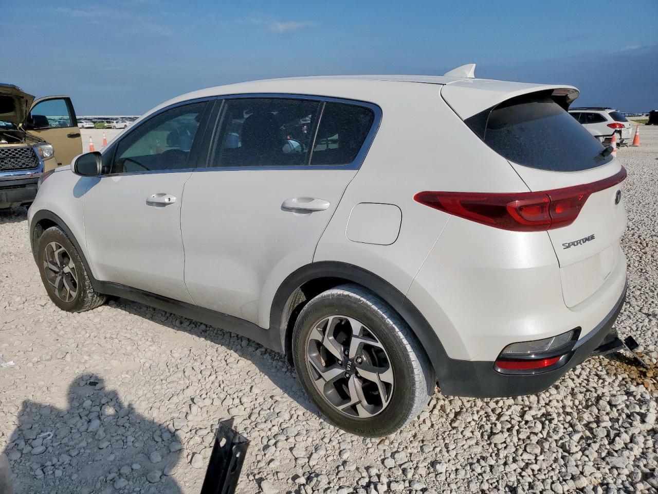 2022 Kia Sportage Lx - Фото 2