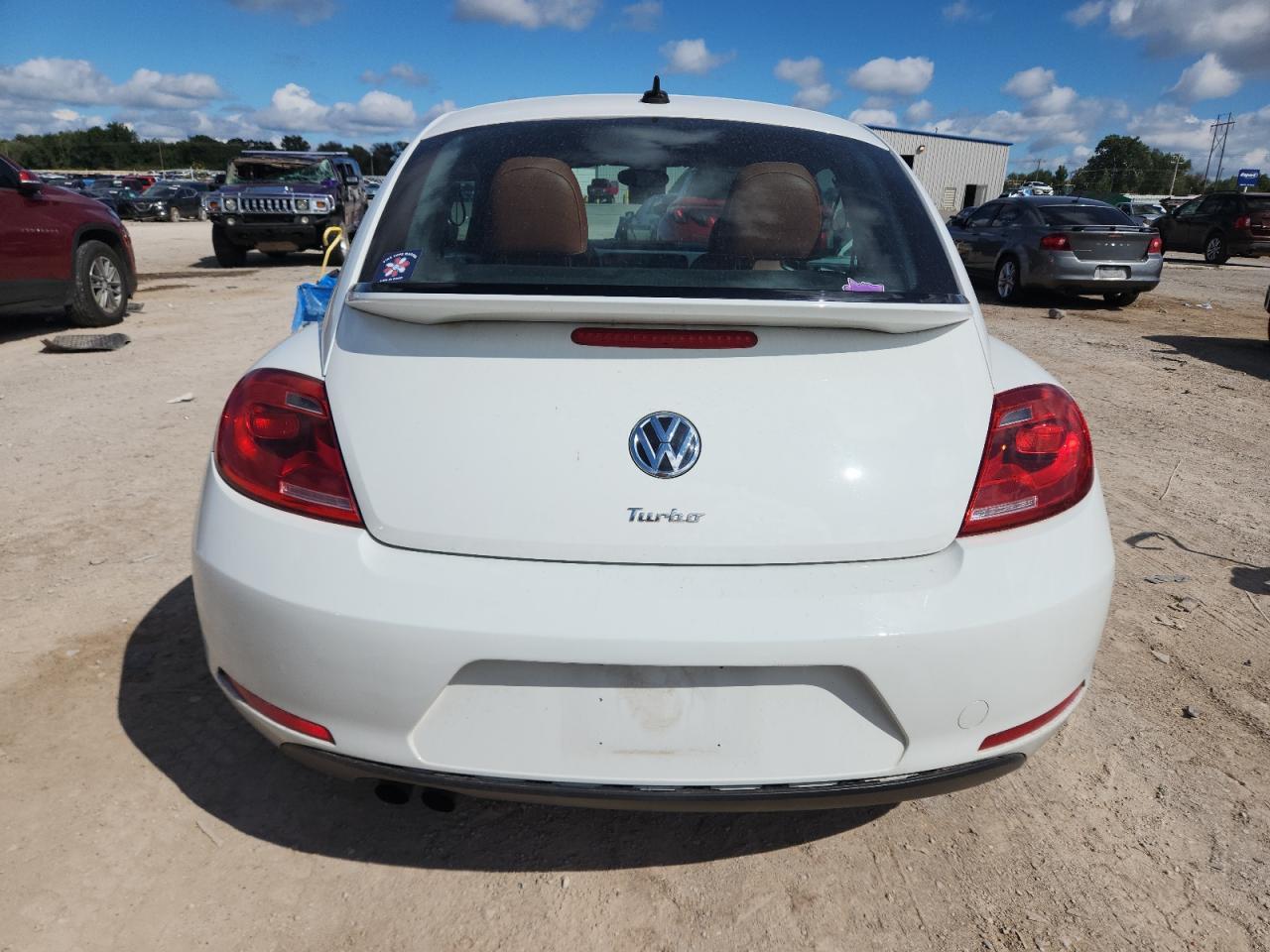 2016 Volkswagen Beetle 1.8T - Image 6