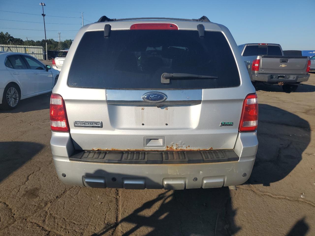 2010 Ford Escape Limited - Фото 6