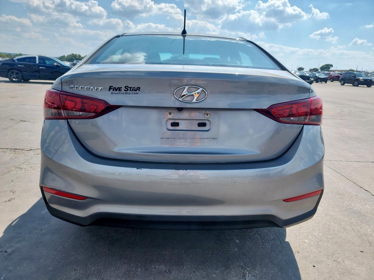 2021 Hyundai Accent Se - Фото 6